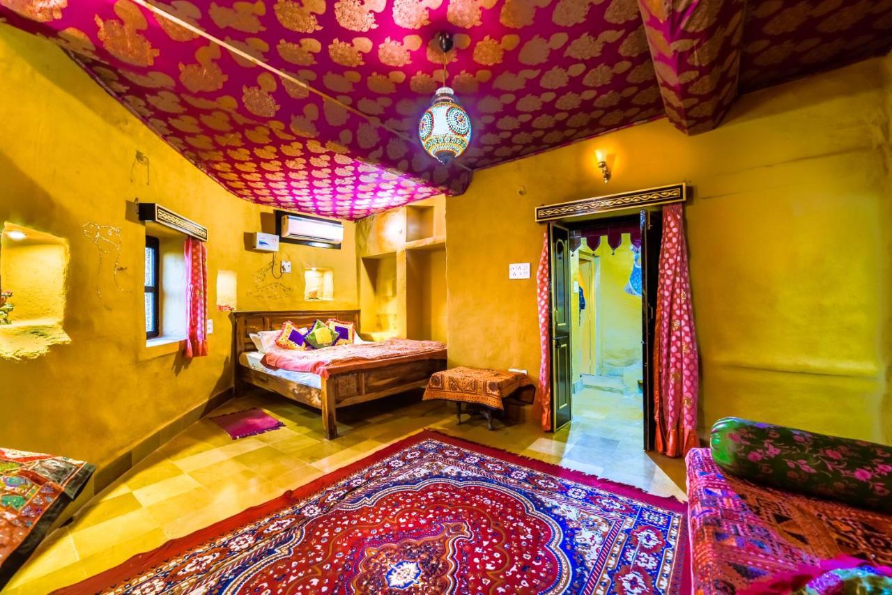 Mud Mirror Guesthouse جيلسامر المظهر الخارجي الصورة